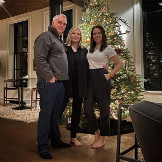 Sophia Bush feet photo thumbnail