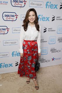 Sophia Bush feet photo 3
