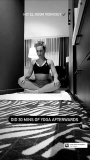 Sophia Flörsch feet photo thumbnail