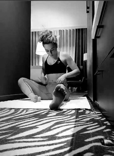 Sophia Flörsch feet photo thumbnail