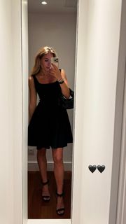 Sophia Flörsch feet photo thumbnail