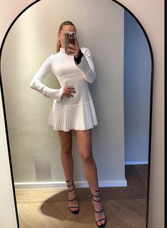 Sophia Flörsch feet photo 3