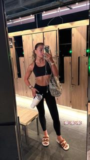 Sophia Flörsch feet photo 4