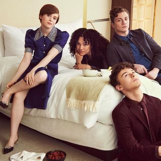 Sophia Lillis feet photo thumbnail