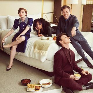 Sophia Lillis feet photo thumbnail