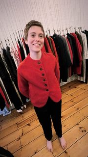 Sophia Lillis feet photo thumbnail