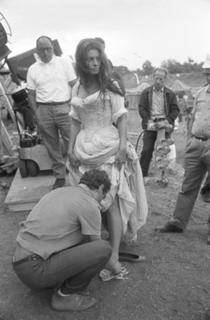 Sophia Loren feet photo thumbnail