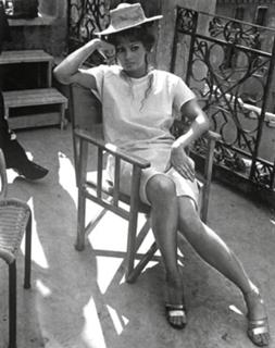 Sophia Loren feet photo thumbnail