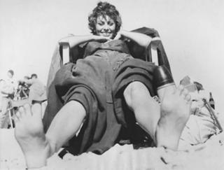 Sophia Loren feet photo thumbnail