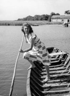 Sophia Loren feet photo thumbnail