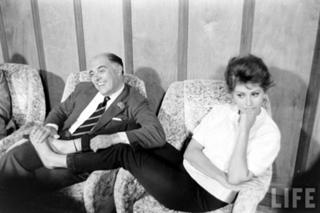 Sophia Loren feet photo thumbnail