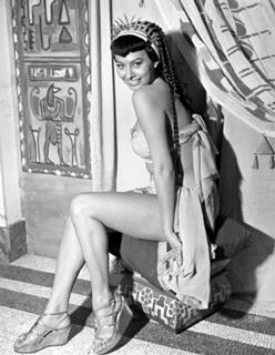 Sophia Loren feet photo thumbnail