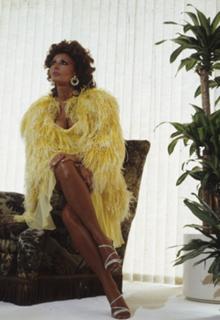 Sophia Loren feet photo thumbnail