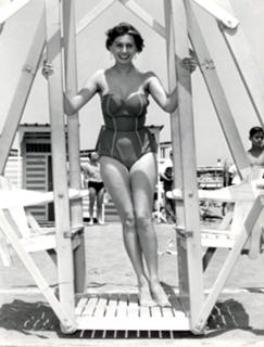 Sophia Loren feet photo thumbnail