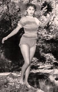 Sophia Loren feet photo thumbnail