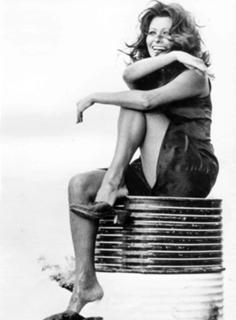 Sophia Loren feet photo thumbnail