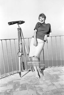 Sophia Loren feet photo thumbnail