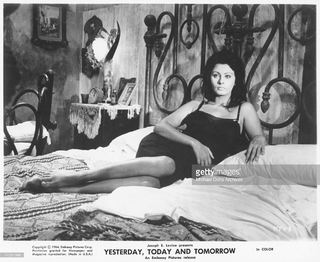 Sophia Loren feet photo thumbnail