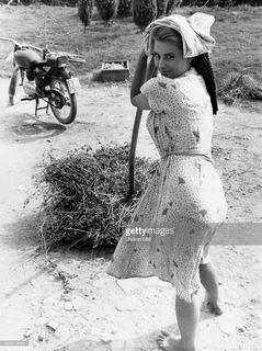 Sophia Loren feet photo thumbnail