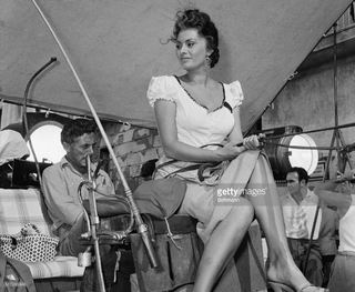 Sophia Loren feet photo thumbnail