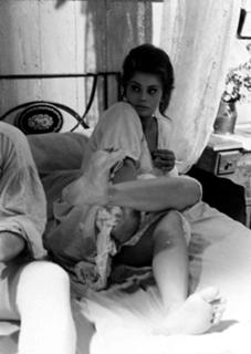 Sophia Loren feet photo thumbnail