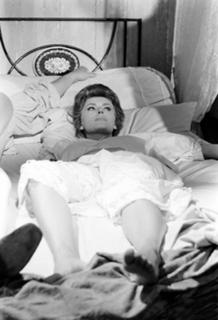 Sophia Loren feet photo thumbnail