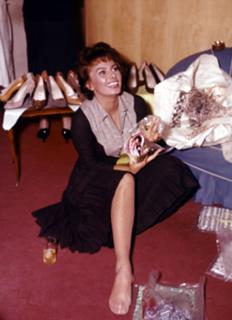 Sophia Loren feet photo thumbnail