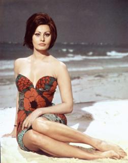 Sophia Loren feet photo thumbnail