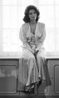 Sophia Loren feet photo thumbnail