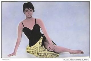 Sophia Loren feet photo thumbnail
