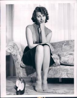 Sophia Loren feet photo thumbnail