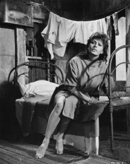 Sophia Loren feet photo thumbnail