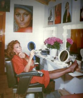 Sophia Loren feet photo thumbnail