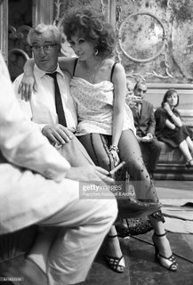 Sophia Loren feet photo thumbnail