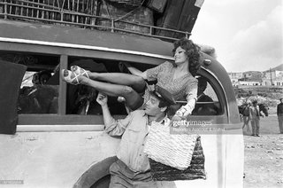 Sophia Loren feet photo thumbnail