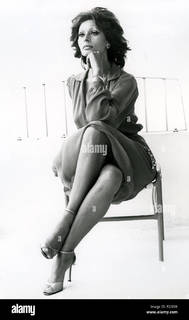 Sophia Loren feet photo thumbnail
