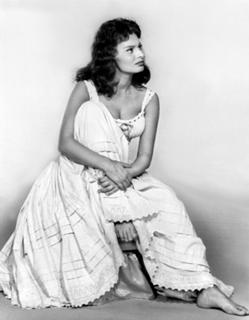 Sophia Loren feet photo thumbnail