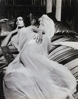 Sophia Loren feet photo thumbnail