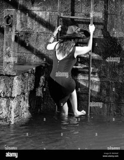 Sophia Loren feet photo thumbnail