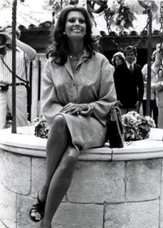 Sophia Loren feet photo thumbnail
