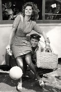 Sophia Loren feet photo 1
