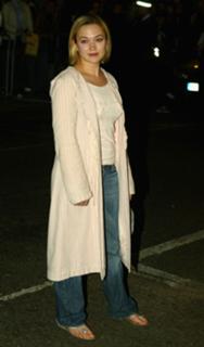 Sophia Myles feet photo thumbnail