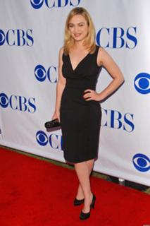 Sophia Myles feet photo thumbnail