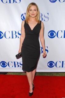 Sophia Myles feet photo thumbnail