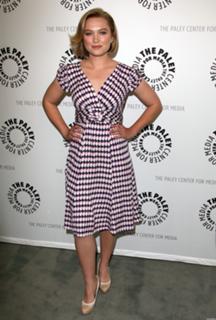 Sophia Myles feet photo thumbnail