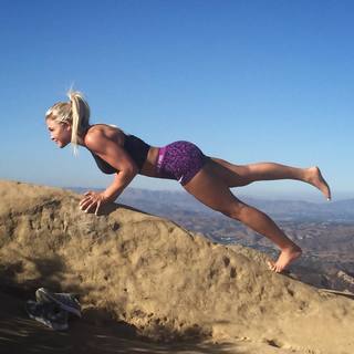 Sophia Thiel feet photo 1