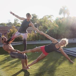 Sophia Thiel feet photo 12