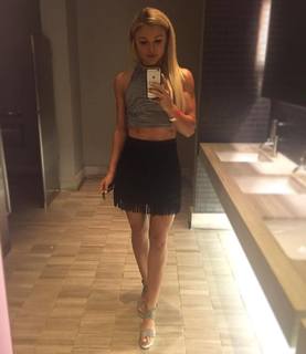 Sophia Thiel feet photo 11