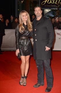 Sophia Thomalla feet photo thumbnail