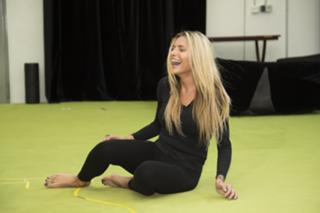 Sophia Thomalla feet photo thumbnail